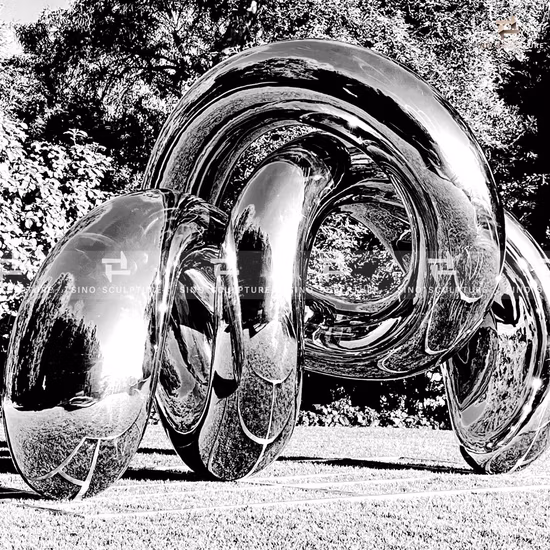 Escultura de caranguejo ao ar livre em aço inoxidável com polimento de espelho